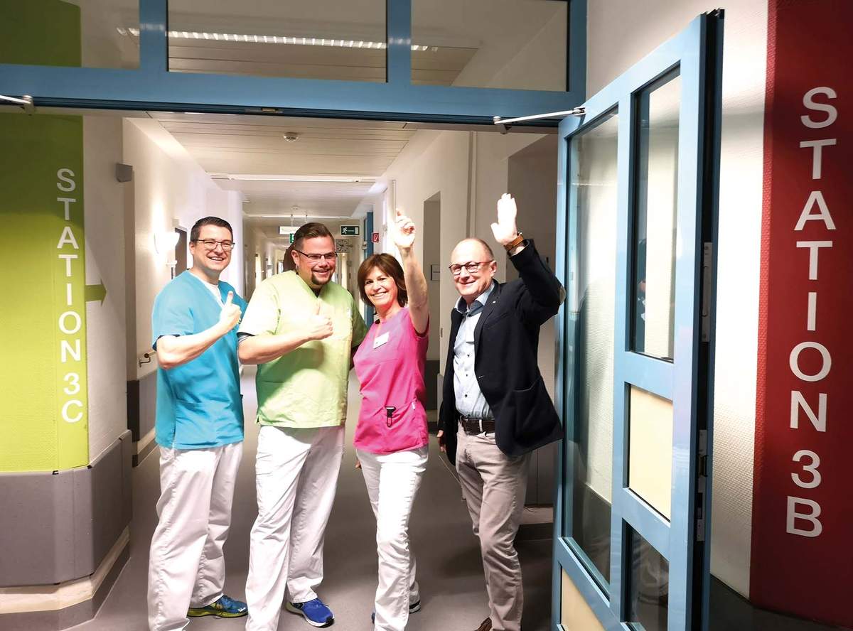 dankeuch einrichtungen der franziskus stiftung zollen pflegenden anerkennung kampagne rund um den internationalen tag der pflege am 12 mai