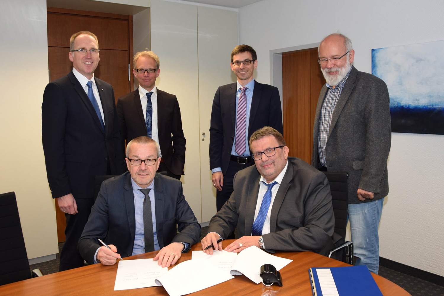 Investition für Maria-Josef-Hospital auf dem Weg Franziskus Stiftung und Stadt Greven unterzeichnen Vertrag zur Förderung der ersten Baumaßnahme