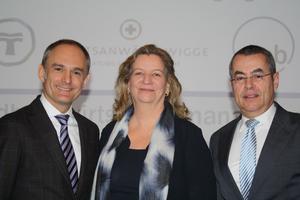 Die Veranstalter (v.l.): Dr. Christian Heitmann Partner, Leiter des Bereichs Health Care, zeb, Münster, Dr. Daisy Hünefeld, MBA Vorstand, St. FRANZISKUS-Stiftung, Münster, Prof. Dr. Peter Wigge Fachanwalt für Medizinrecht, Rechtsanwälte Wigge. Die Veranstalter (v.l.): Dr. Christian Heitmann Partner, Leiter des Bereichs Health Care, zeb, Münster, Dr. Daisy Hünefeld, MBA Vorstand, St. FRANZISKUS-Stiftung, Münster, Prof. Dr. Peter Wigge Fachanwalt für Medizinrecht, Rechtsanwälte Wigge, Honorarprofessor Westfälische Wilhelms-Universität, Münster.
