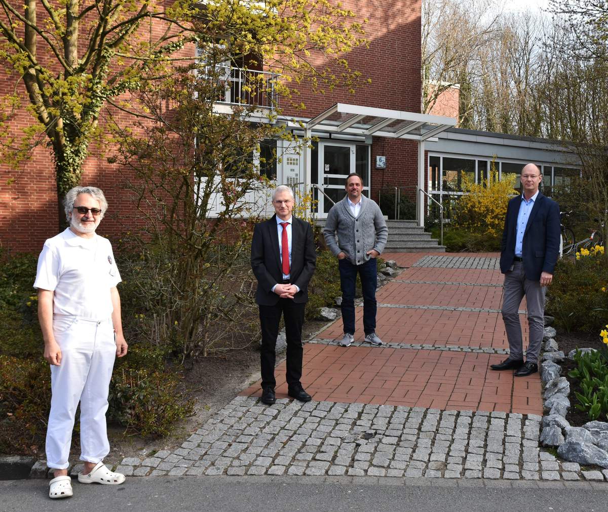 Dr. Reiner Kempf wird Chefarzt am Institut für Laboratoriumsmedizin